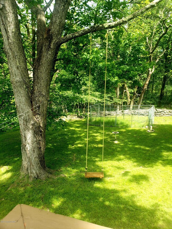 118 Stag Ct, Bushkill, PA 18324 - photo 3