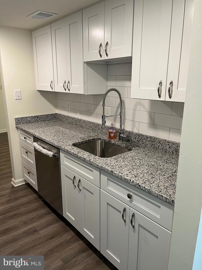 9107 Bronze Bell Cir, Columbia, MD 21045 - photo 4