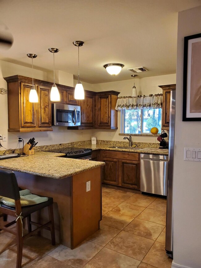 137 E Jasmine St, Mesa, AZ 85201 - photo 3