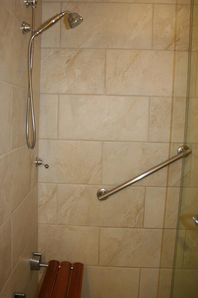 1 Oak Glen unit D, Yarmouth Port, MA 02675 - photo 7