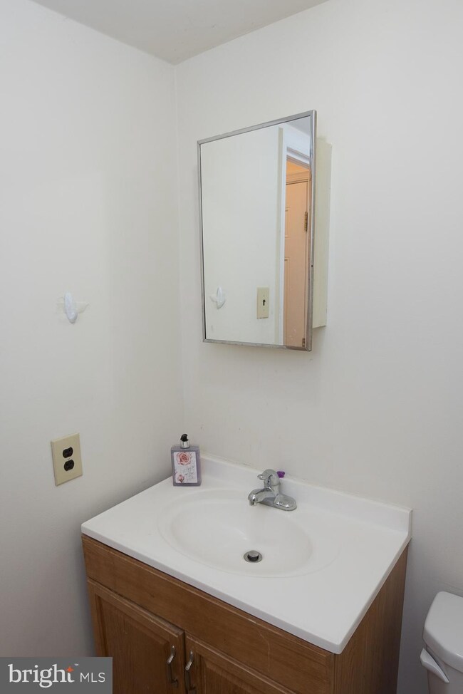 202 Danor Ct, Chesterbrook, PA 19087 - photo 3