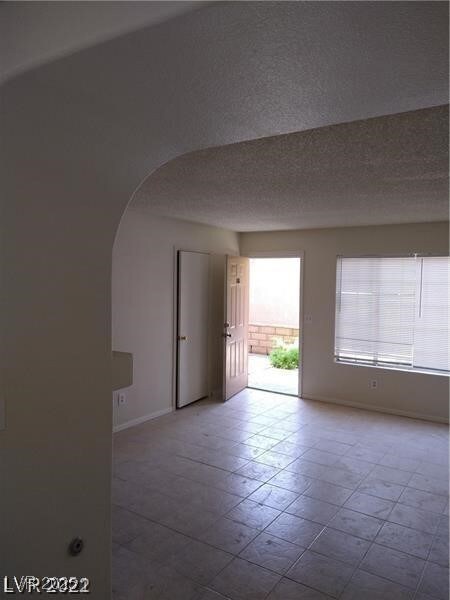 1608 N Torrey Pines Dr unit 103, Las Vegas, NV 89108 - photo 3