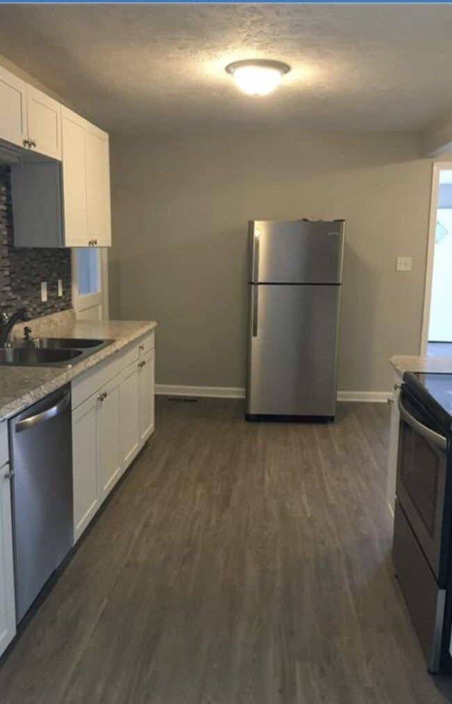 111 Wheeler St, Shelbyville, TN 37160 - photo 4