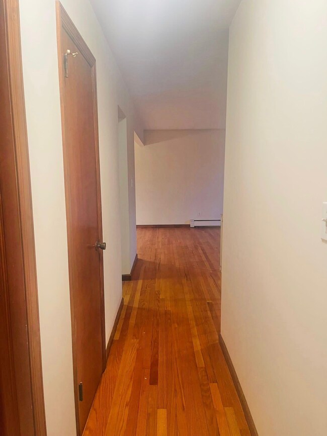 11 View Place unit 1st Floor, Clifton, NJ 07013 - photo 5