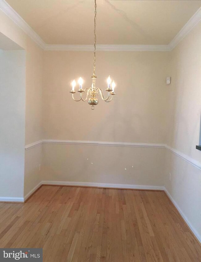 9122 Aventon Ct, Lorton, VA 22079 - photo 6