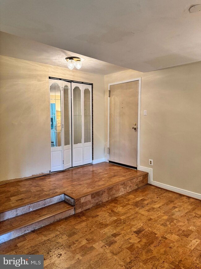 15609 Dorset Rd unit 301, Laurel, MD 20707 - photo 3