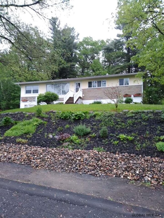 17 Dahlem Blvd, Schenectady, NY 12309 - photo 6