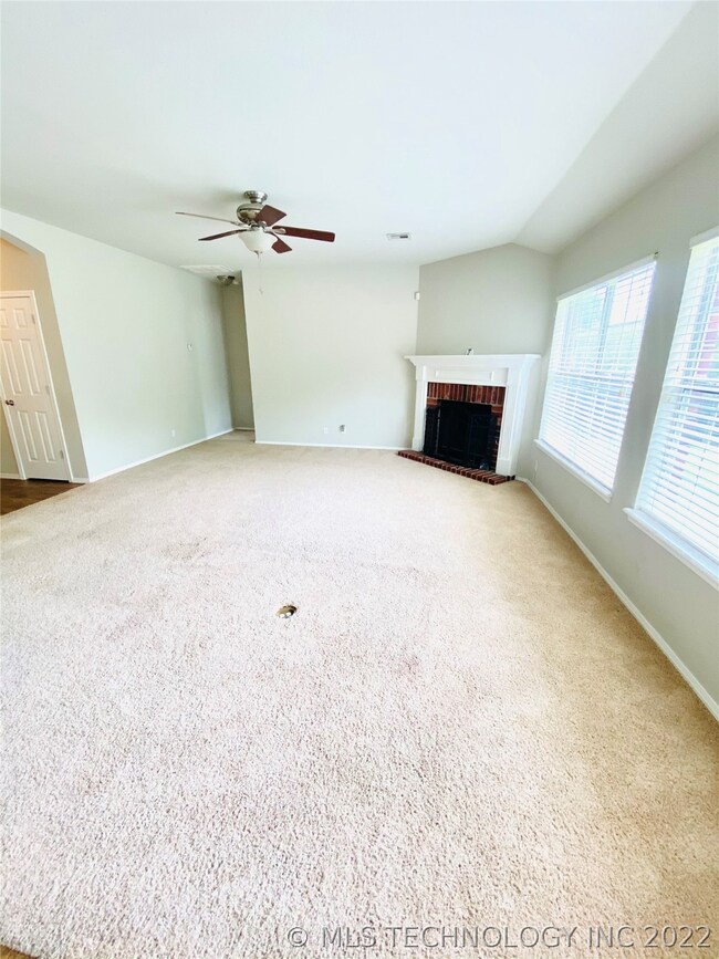 19918 E 49th Place S, Broken Arrow, OK 74014 - photo 4