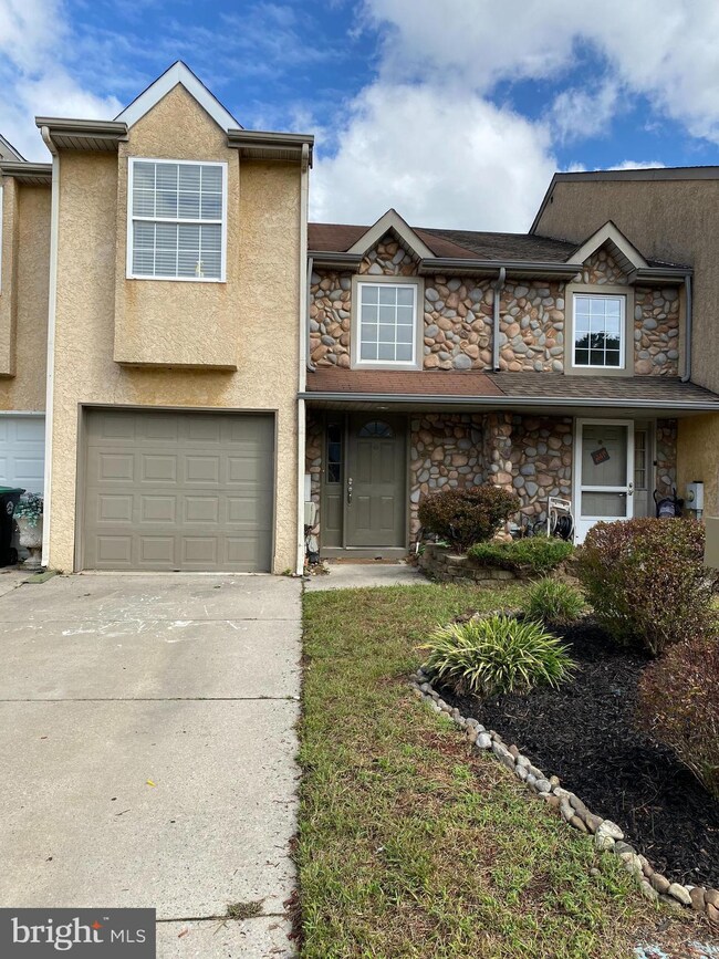 139 Lakeside Dr, Atco, NJ 08004 - photo 2