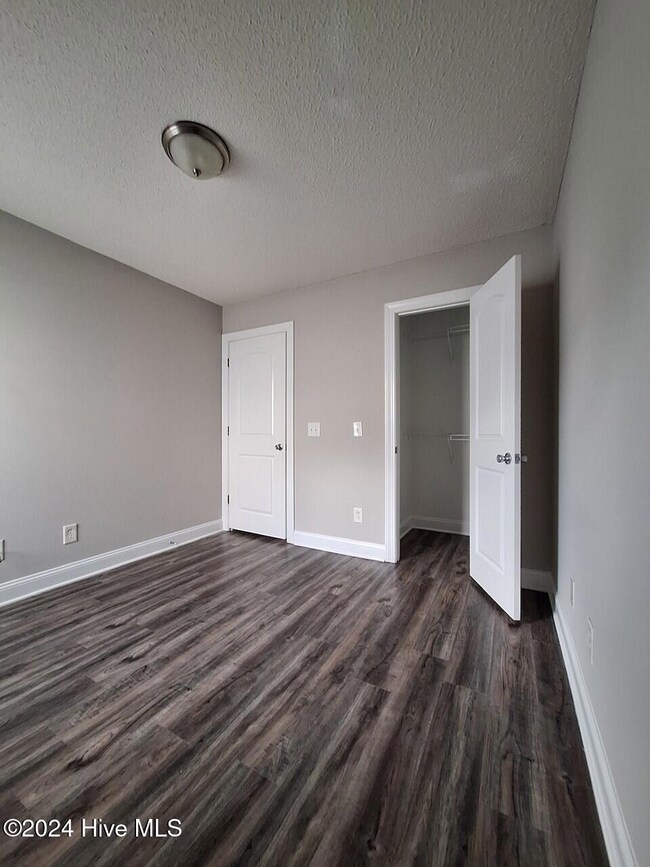 2541 Saddleback Dr unit B, Winterville, NC 28590 - photo 7