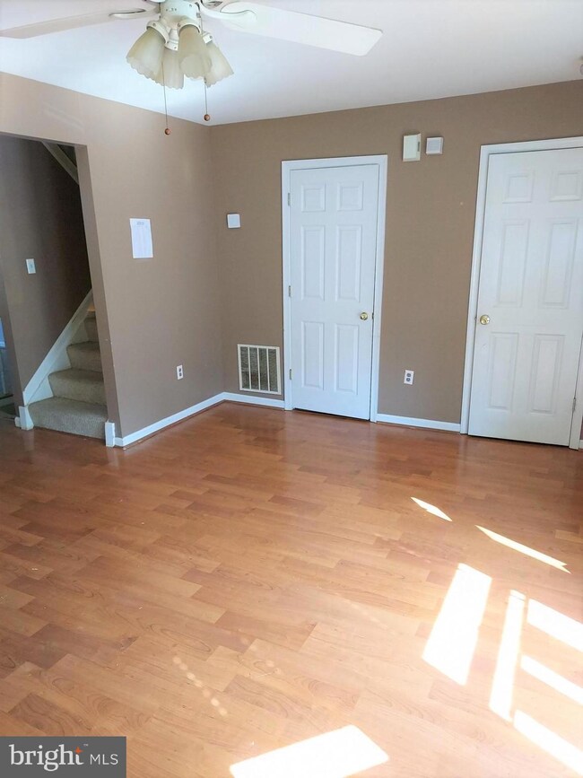 21 Greenbriar Way, Middle River, MD 21220 - photo 5