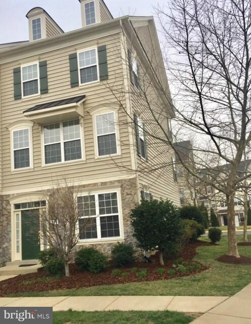 710 Redgate Ln, Woodbridge, VA 22191 - photo 2