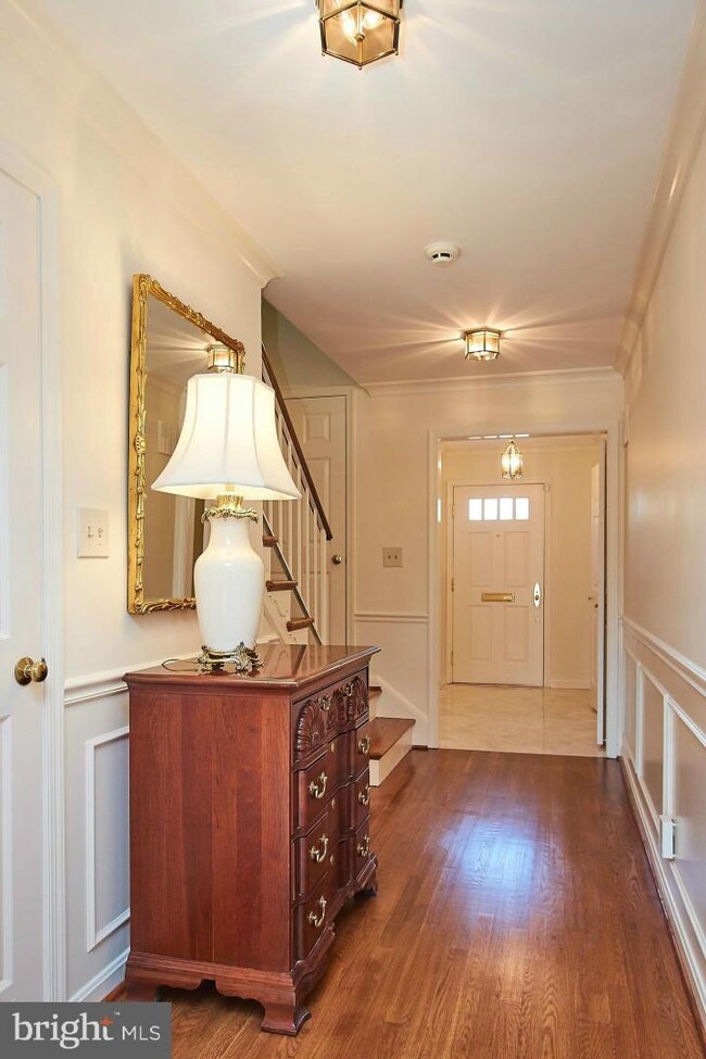 4726 24th St N, Arlington, VA 22207 - photo 3