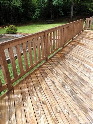 372 Blythewood Dr, Hendersonville, NC 28792 - photo 5