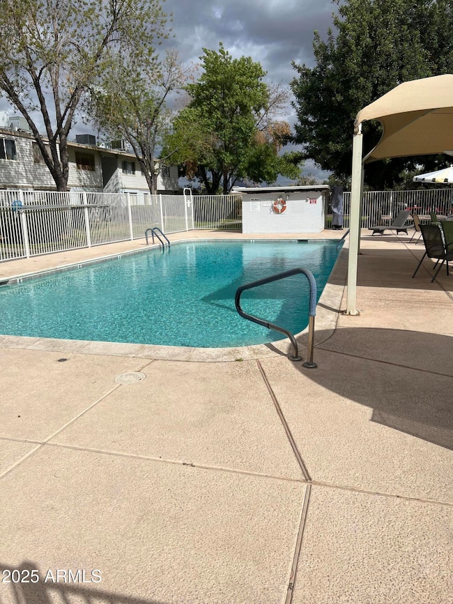 2530 W Berridge Ln unit E102, Phoenix, AZ 85017 - photo 6