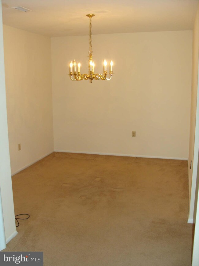 3145 Farnborough Ct, Silver Spring, MD 20906 - photo 2