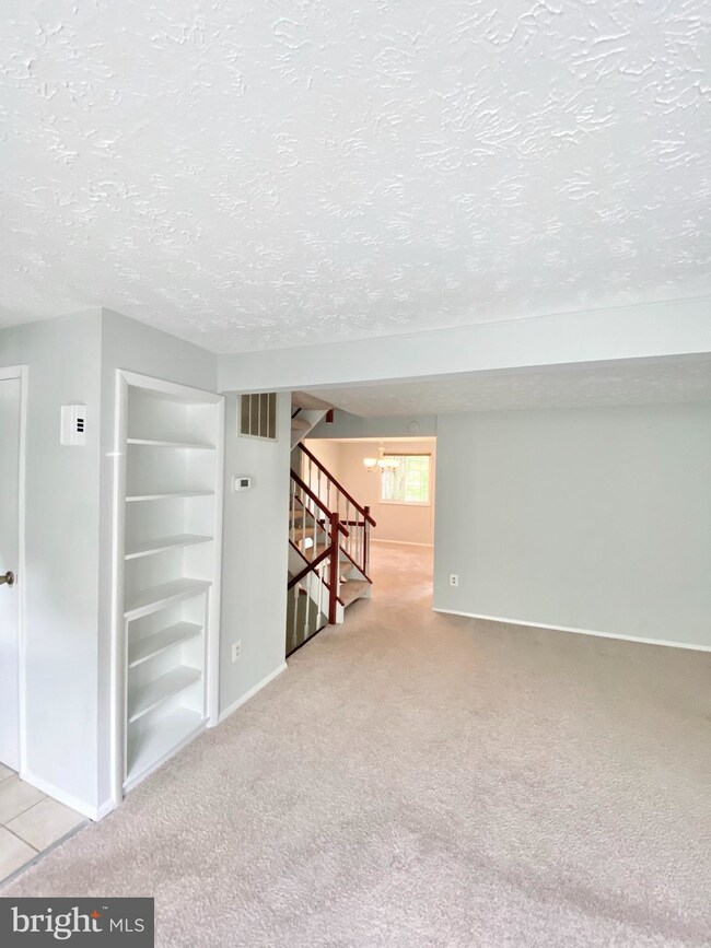 6808 Hutchison St, Falls Church, VA 22043 - photo 2