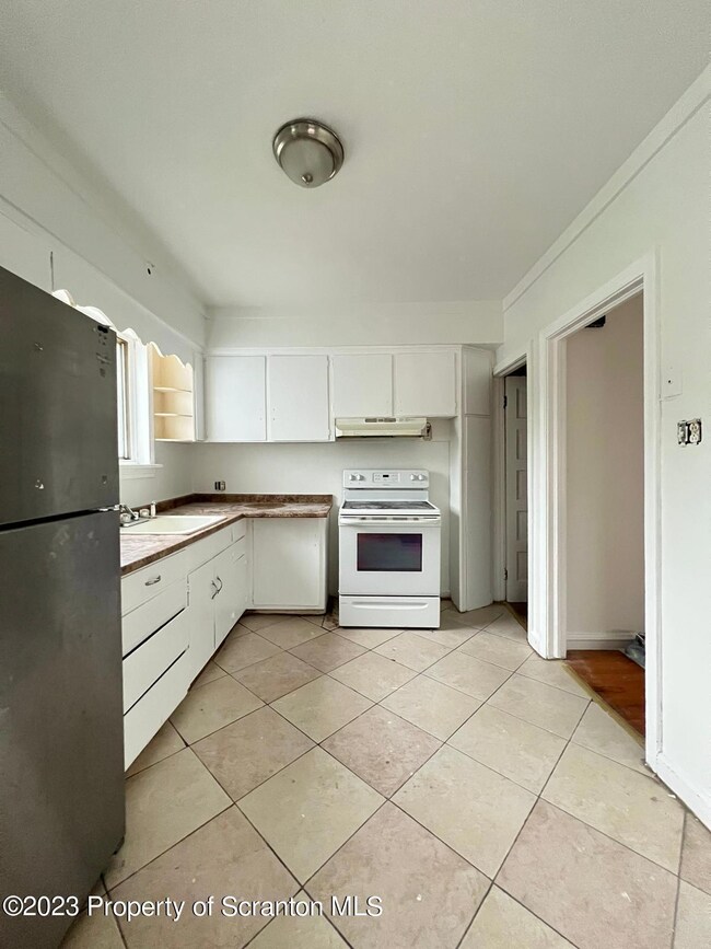 1731 Wayne Ave unit 1733, Scranton, PA 18508 - photo 7