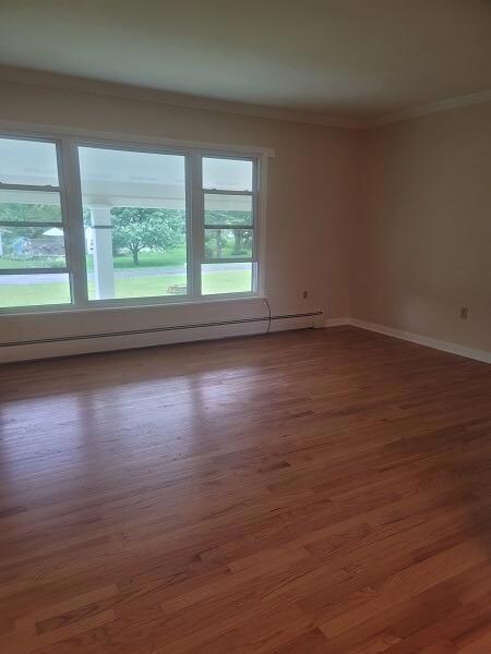 Large living room off kitchen