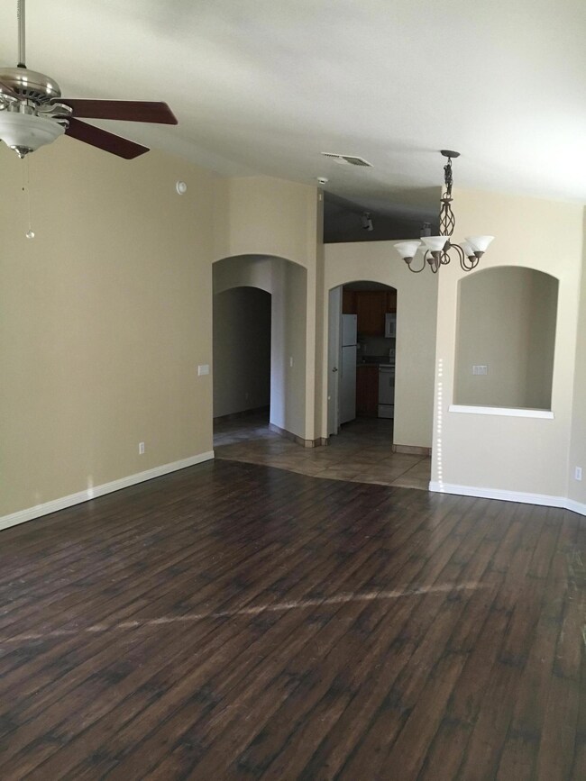 641 N Diane Ct, Chandler, AZ 85226 - photo 2