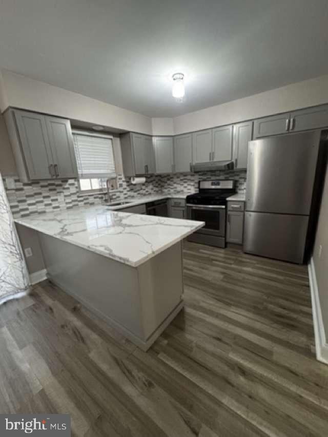 527 Maple Glen Cir, Pottstown, PA 19464 - photo 2