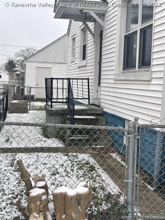 316 24th St, Dunbar, WV 25064 - photo 6