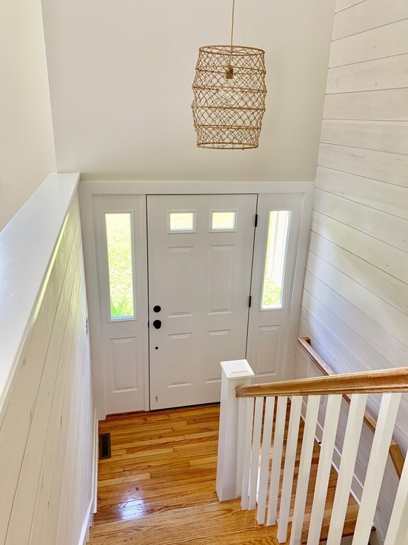 54 Pomeroy Ln, Amherst, MA 01002 - photo 4