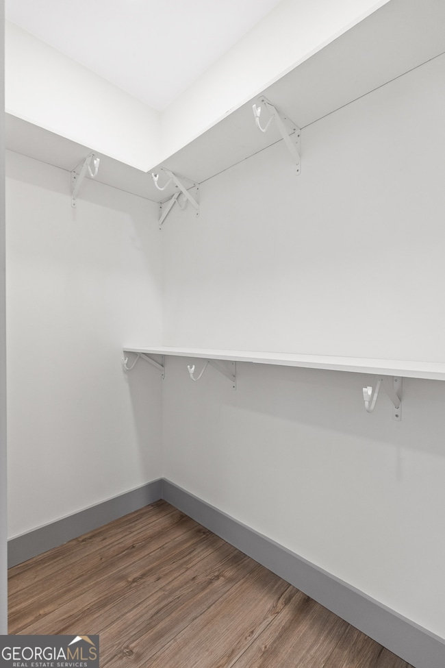 Master Walk In Closet