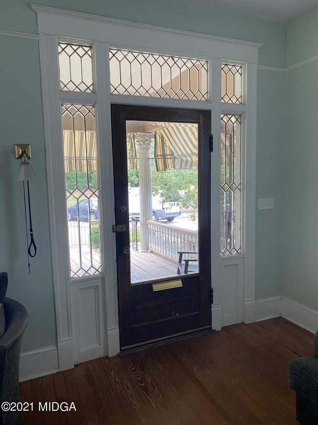 1081 Bond St, Macon, GA 31201 - photo 3