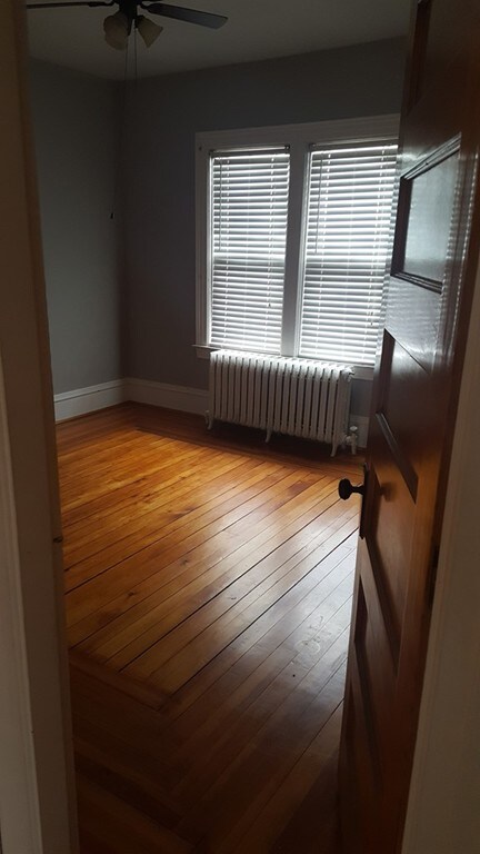 539 President Ave unit 2, Fall River, MA 02720 - photo 5