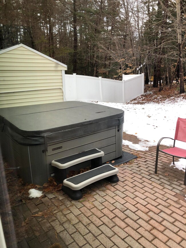 294 Allard Farm Cir, Conway, NH 03860 - photo 6