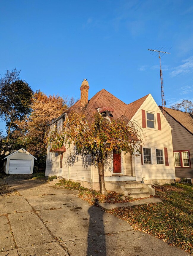 51 N Broad St - 2 side