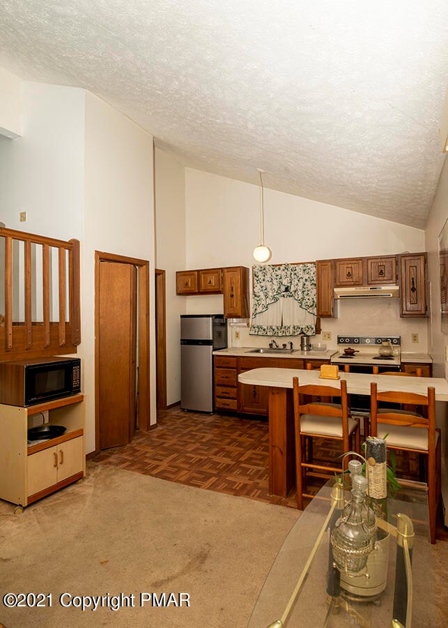 8873 Chipmunk Ln, Tobyhanna, PA 18466 - photo 6