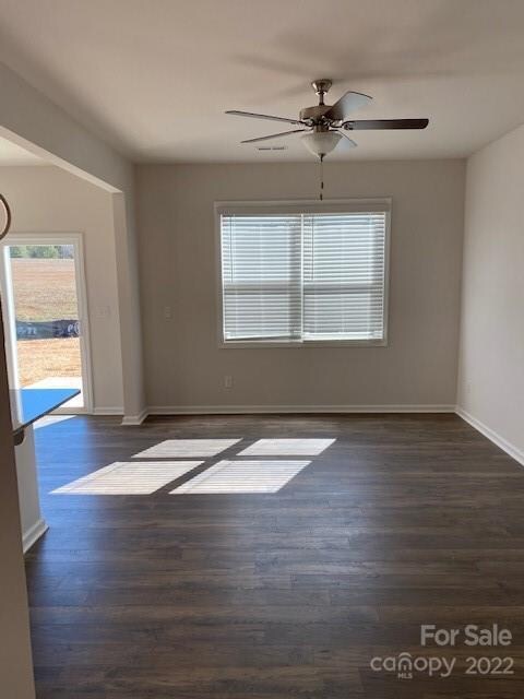 family/living room (view2)