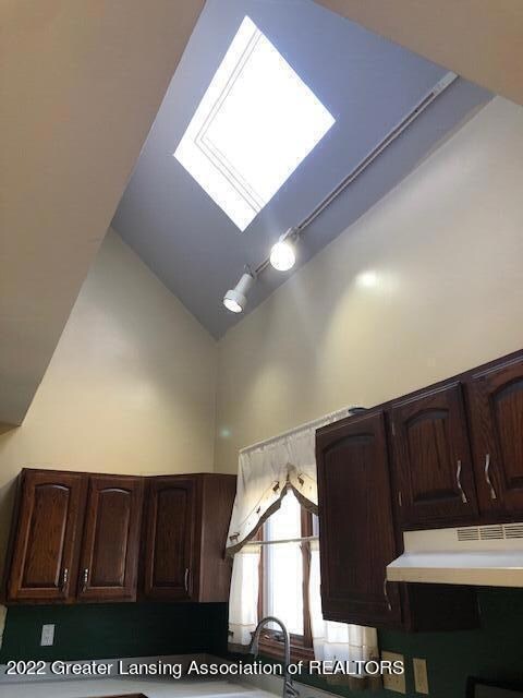 1309 W Mount Hope Ave, Lansing, MI 48910 - photo 6