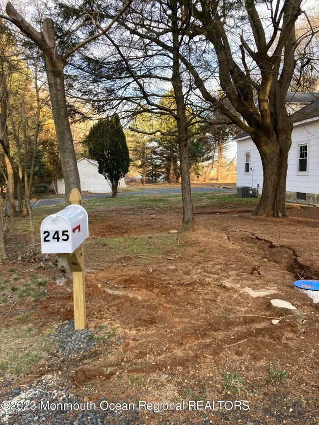 245 School Rd E, Marlboro, NJ 07746 - photo 4