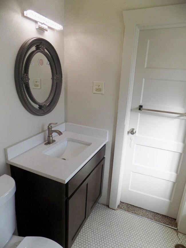 3209 Savannah Ave, El Paso, TX 79930 - photo 6