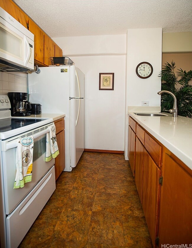 1690 Ala Moana Blvd unit 1105, Honolulu, HI 96815 - photo 7