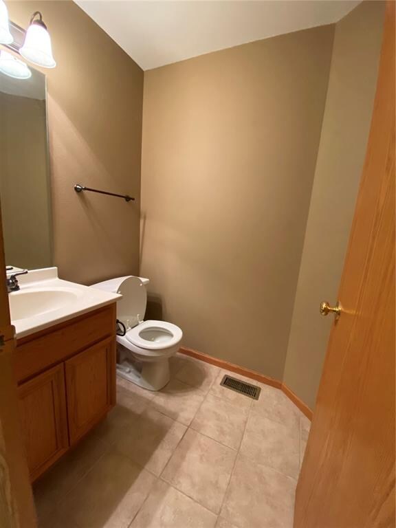 Main level bathroom.