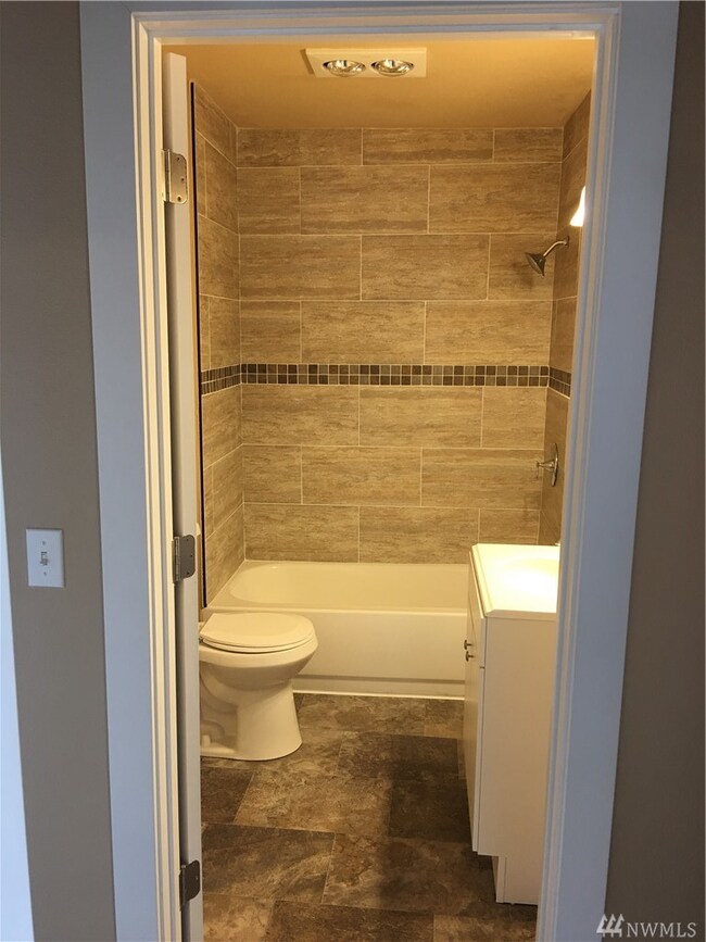 643 SW Cascade Ave, Chehalis, WA 98532 - photo 6