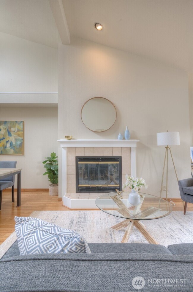 909 N 35th St unit 402, Seattle, WA 98103 - photo 7