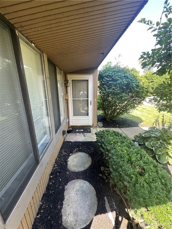 4763 Shaunee Creek Dr unit 31, Dayton, OH 45415 - photo 3