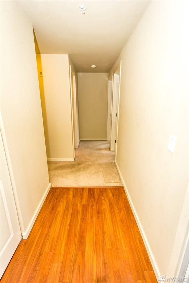 12404 E Gibson Rd unit L204, Everett, WA 98204 - photo 3