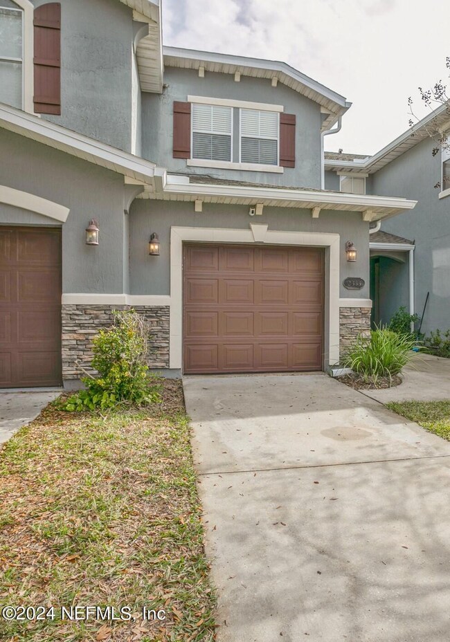 2333 Sunset Bluff Dr, Jacksonville, FL 32216 - photo 2