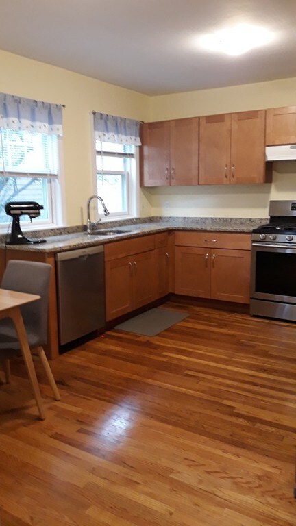 36 Gurney St unit 1, Cambridge, MA 02138 - photo 4