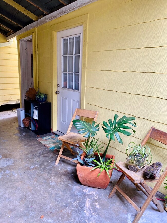 1127 Walling St unit GA, Houston, TX 77009 - photo 2