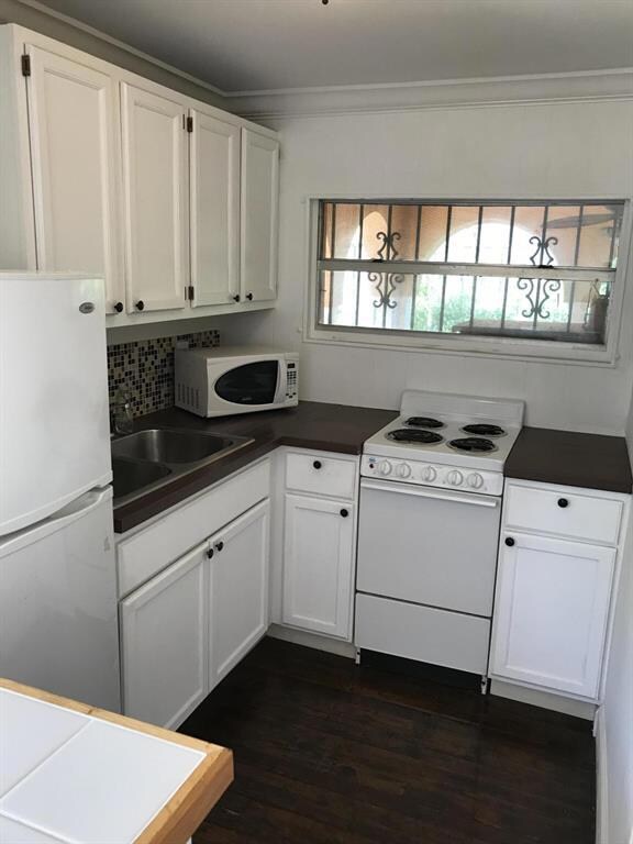 521 39th St unit (Back Cottage), West Palm Beach, FL 33407 - photo 4