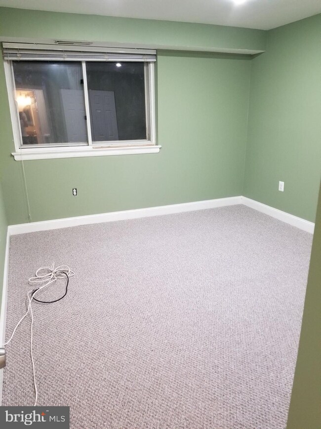 11412 Cherry Hill Rd unit 202, Beltsville, MD 20705 - photo 6