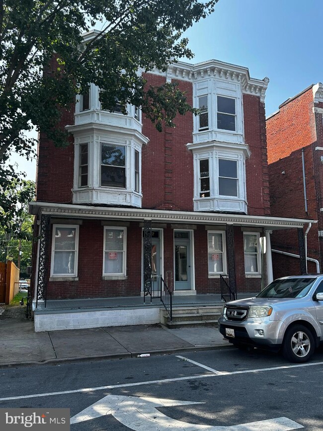 145 S Mulberry St, Hagerstown, MD 21740 - photo 2
