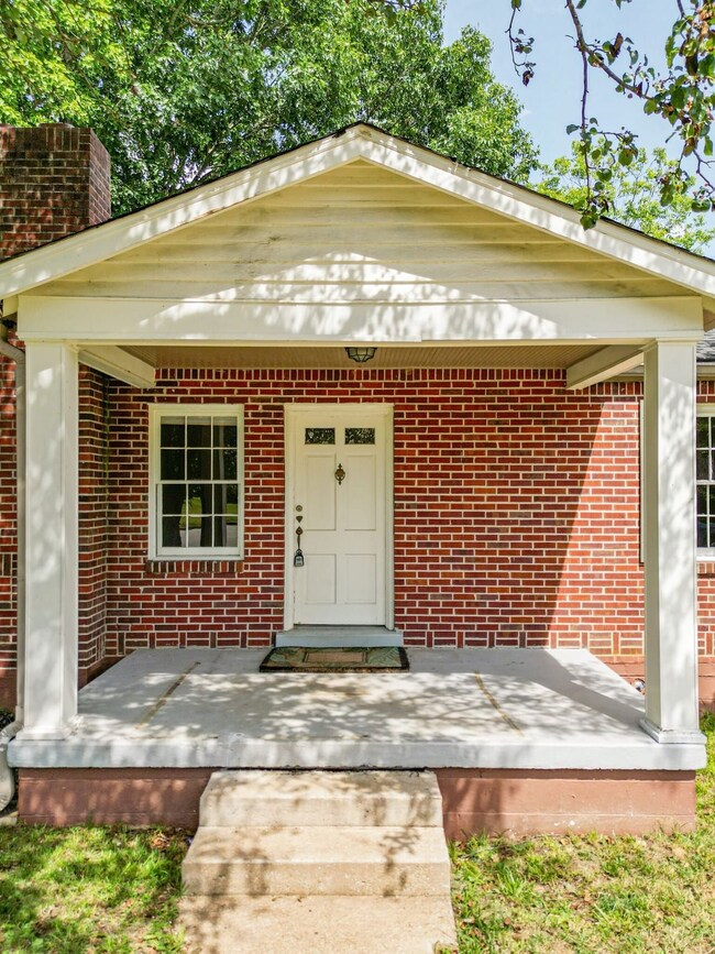 1204 Rolling Fields Dr, Columbia, TN 38401 - photo 6